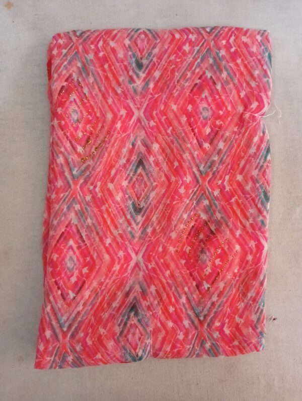 Pink Printed Georgette Saree with Abstract Design - Image 4